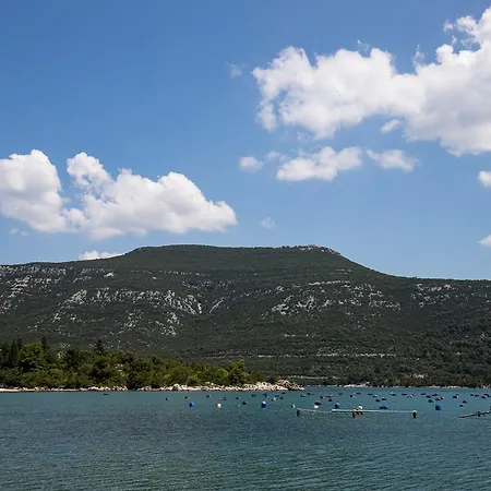 Monika Сasa de vacaciones Ston