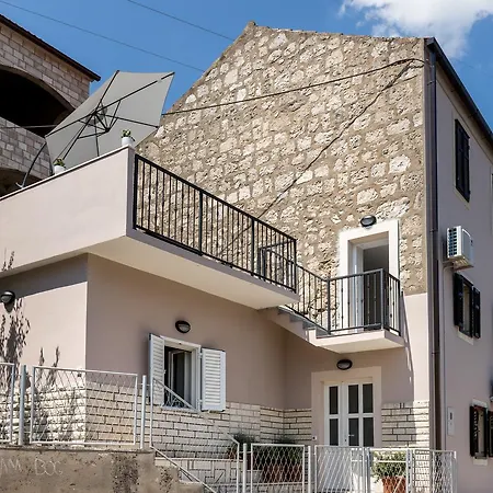 Monika * Stone Harbor