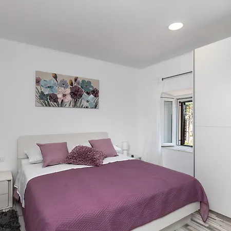 Monika Dom wakacyjny